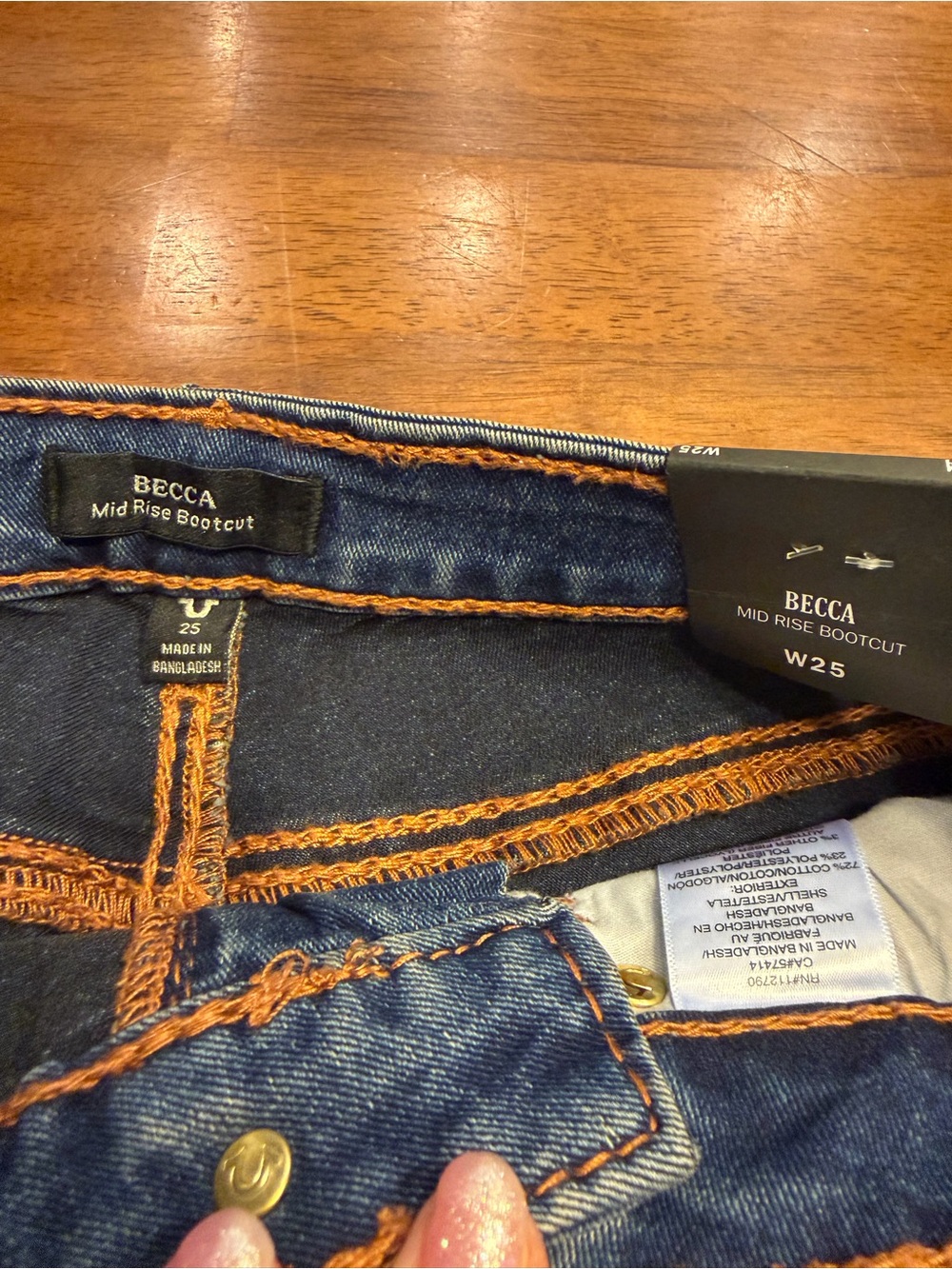 NWT True Religion Becca Big T Mid-Rise Bootcut Jeans Sz 25 Retail $204 - Picture 5 of 15